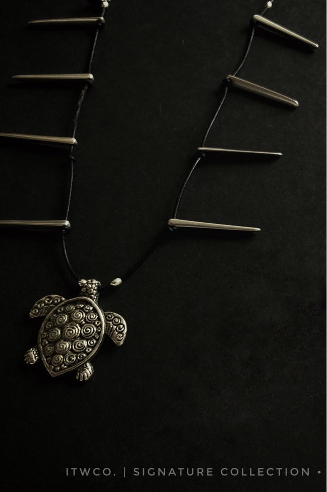 The Signature Reef Bum