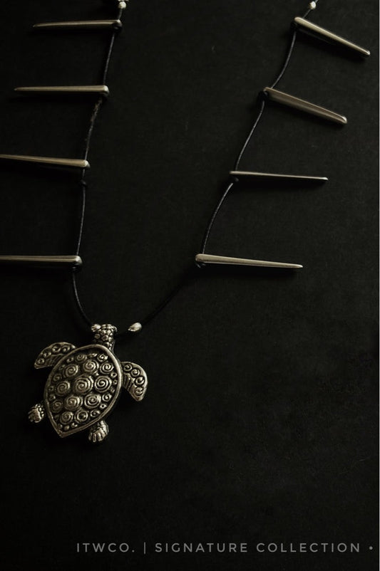 The Signature Reef Bum